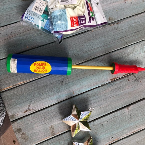 Hand Held Balloon Air Pump Bundle with Weights & Balloons - Picture 7 of 8